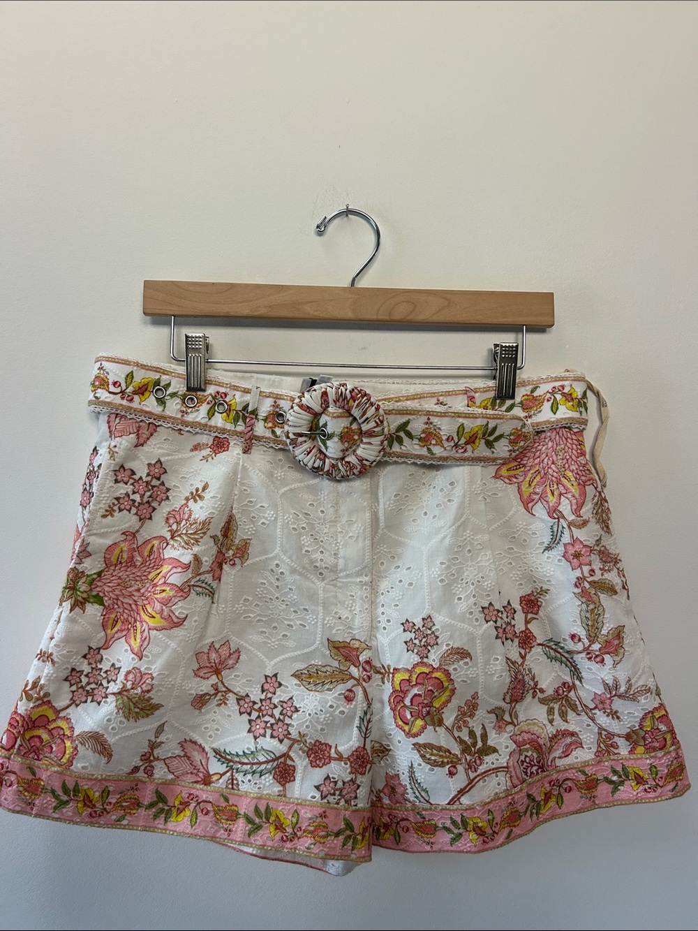 Hemant & Nandita white floral eyelet belted shorts - Picture 11 of 11